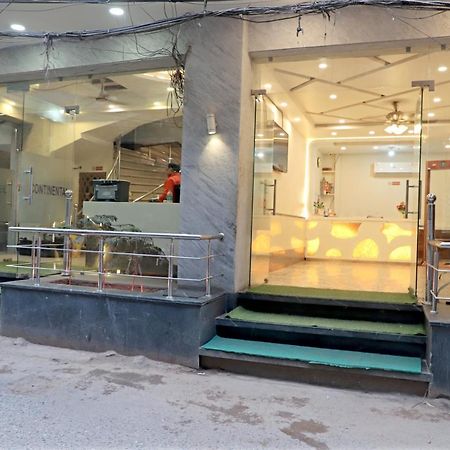 Hotel Klick International At "5 Min Walking " From New Delhi Railway Station Zewnętrze zdjęcie