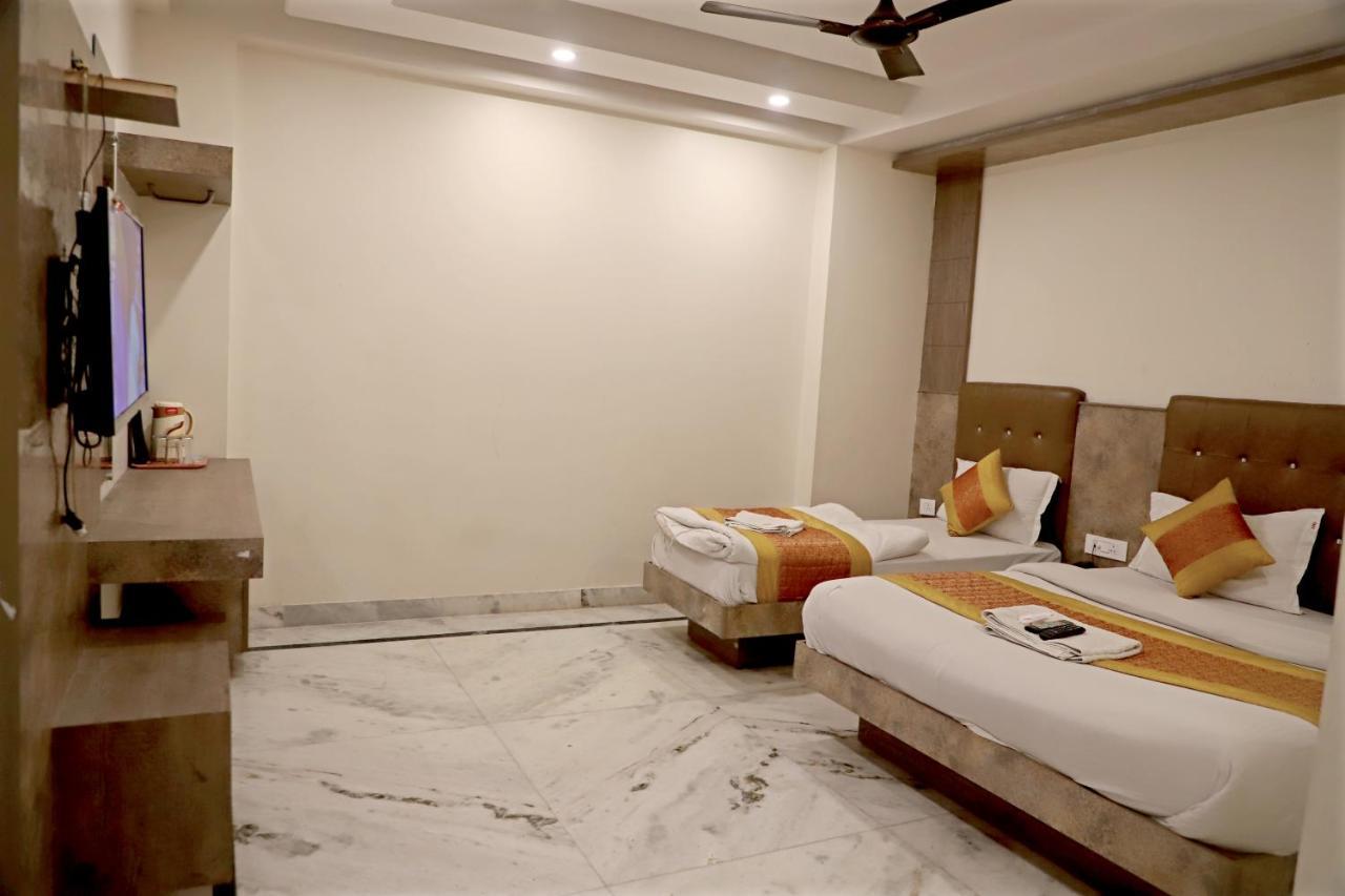 Hotel Klick International At "5 Min Walking " From New Delhi Railway Station Zewnętrze zdjęcie