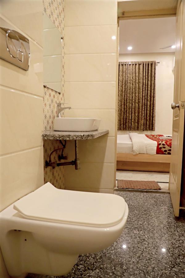 Hotel Klick International At "5 Min Walking " From New Delhi Railway Station Zewnętrze zdjęcie